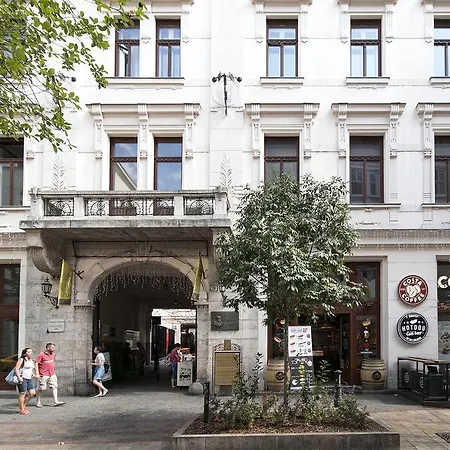 Little Americas Metropolitan Apartments Budapest Exterior photo